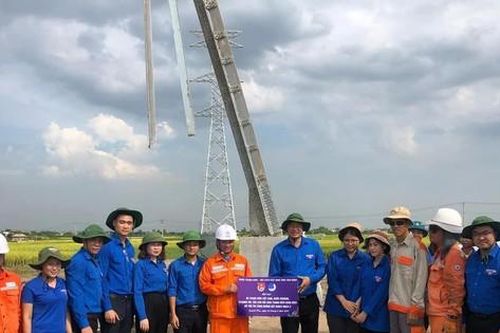 Tuổi trẻ Thái Bình, Thanh Hóa, Ninh Bình tham gia hỗ trợ xây dựng đường dây 500kV mạch 3