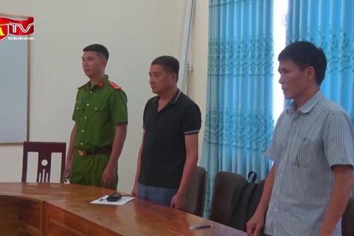 Lập khống hồ sơ, hiệu trưởng và kế toán bị bắt