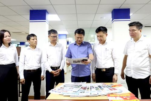 Trưởng Ban Tổ chức Thành ủy Vũ Đức Bảo làm việc với Báo Kinh tế&Đô thị