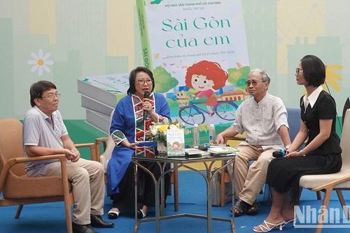 Những vần thơ thấm đượm thương yêu