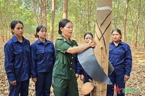 Thi đua cụ thể trong từng việc, từng ngày, từng giờ