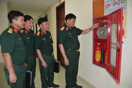 Quân khu 2 kiểm tra phòng, chống cháy nổ tại Đoàn 17 Sa Pa