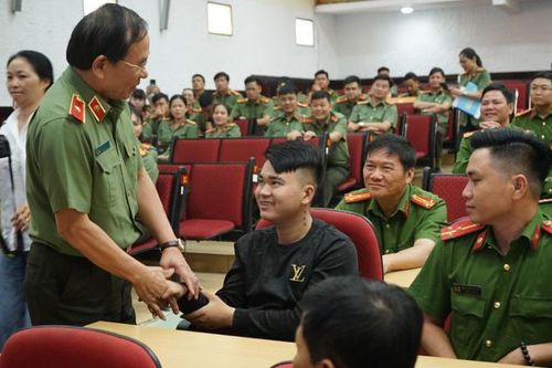 Bài cuối: Hướng thiện bằng cách trao cần câu