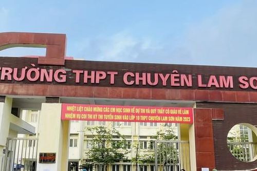 Thí sinh thi vào THPT chuyên Lam Sơn (Thanh Hóa) phúc khảo từ 1 điểm lên 9 điểm