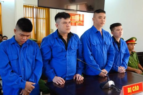 Chém người bán tôm, nhóm bị cáo lãnh 28 năm tù