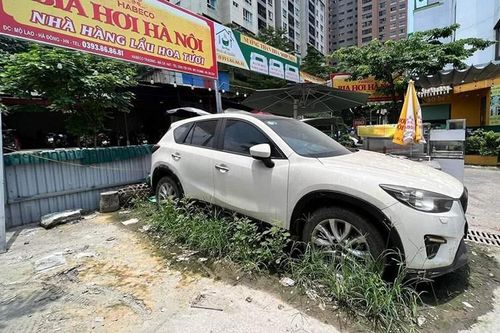 Lý do chủ xe 'bỏ quên' Mazda CX-5 gần 2 năm ở quán bia?