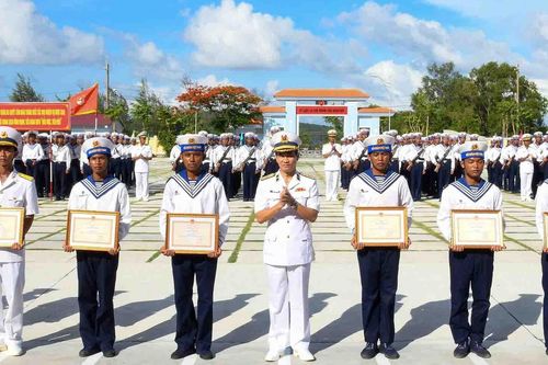 100% tân binh Vùng 5 Hải quân đạt kết quả khá, giỏi sau huấn luyện