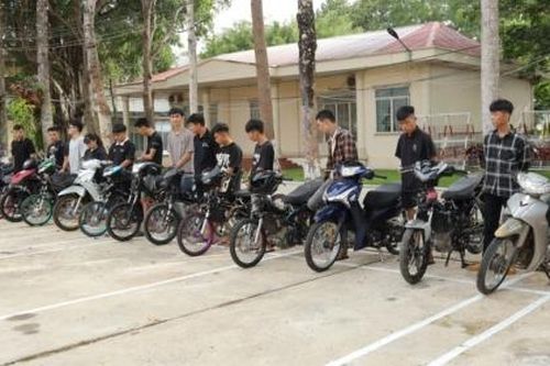 Tây Ninh: Tạm giữ 20 'quái xế' gây rối trên Quốc lộ 22B lúc rạng sáng