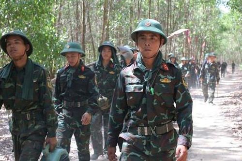 Bình Định: Dập tắt vụ cháy rừng trên núi Chóp Vung