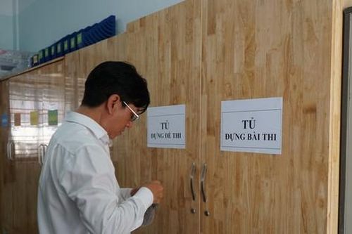 CLIP: Bên trong phòng đựng đề và bài thi lớp 10 tại TPHCM
