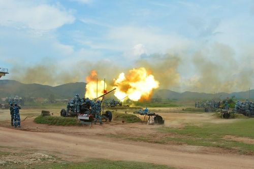 Xem học viên Phòng không - Không quân diễn tập bắn đạn thật tiêu diệt máy bay địch
