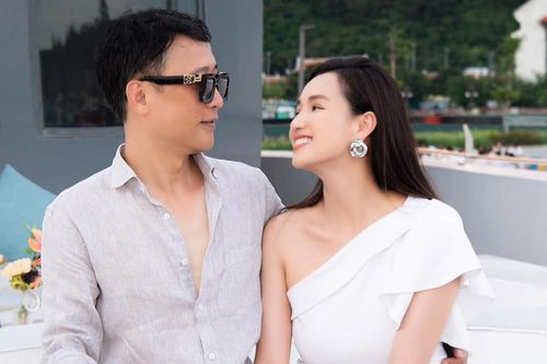 Lã Thanh Huyền tình tứ bên chồng đại gia trên du thuyền bạc tỷ