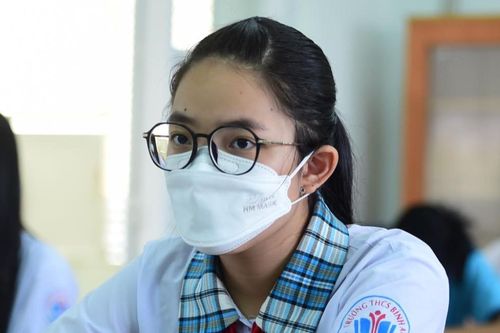 Hơn 1.300 học sinh đầu tiên trúng tuyển vào lớp 10 công lập ở TPHCM