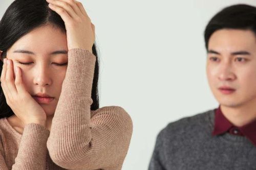 Gia đình đang êm ấm chị dâu đùng đùng đòi ly hôn, chìa đôi bàn tay cụt 1 ngón khiến bố mẹ tôi ngã quỵ