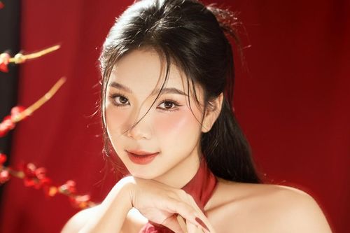 Visual xịn sò của Á khôi Nguyễn Khánh Linh