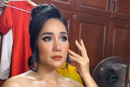 MC Cát Tường khoe ảnh làm cô dâu, chuẩn bị lên xe hoa?
