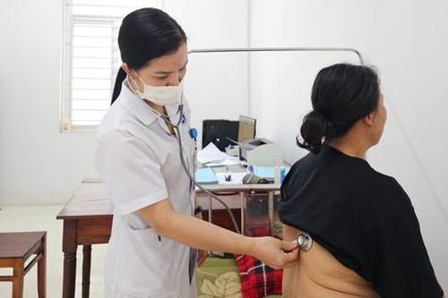 'Nhiều chị em dân tộc thiểu số gặp vấn đề sức khỏe nhưng phải nặng mới đi khám'