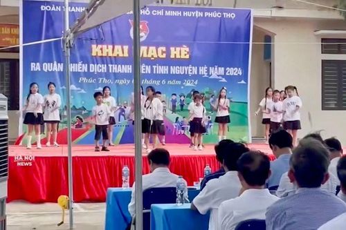 Sập tường nhà văn hóa khiến 6 học sinh bị thương