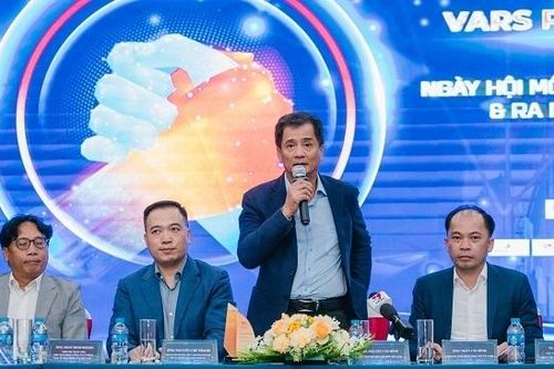 Tôn vinh môi giới bất động sản trụ lại sau khủng hoảng
