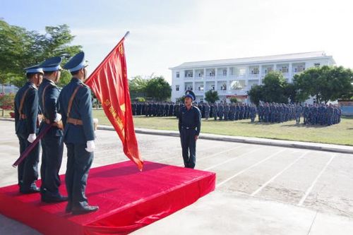 Sư đoàn Phòng không 377 tổ chức lễ tuyên thệ chiến sĩ mới năm 2024