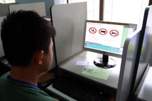 Gian lận phần lý thuyết lái xe, nhiều thí sinh bị cấm lấy bằng lái 5 năm