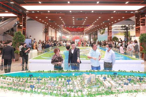 Cổ đông lớn nhất Tập đoàn Novaland bán khớp lệnh gần 9,2 triệu cổ phiếu NVL