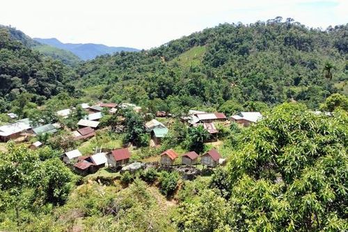 Vướng địa giới hành chính, công trình trường học và cầu treo dân sinh 'đứng bánh'