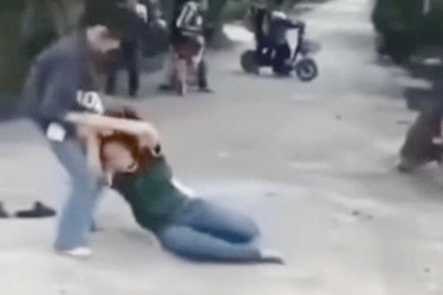 2 nữ sinh ở Nghệ An đánh nhau giữa đường: Thông tin mới nhất