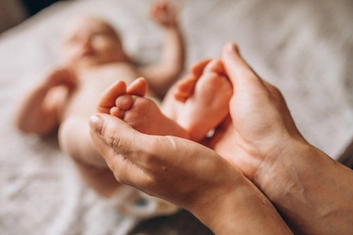10 phút hồi sinh em bé chào đời với trái tim ngừng đập