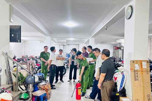 Khống chế kịp thời đám cháy ở quận Nam Từ Liêm