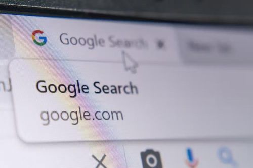 Tại sao các chatbot AI mới khó lật đổ Google?