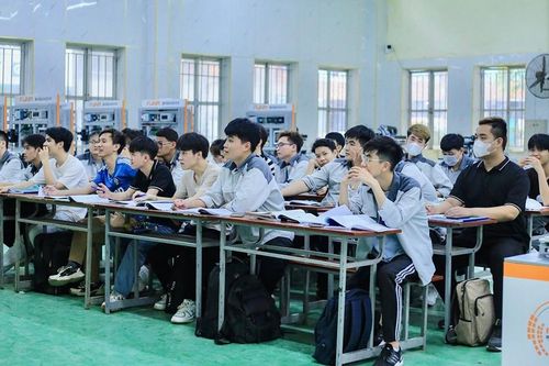 Hà Nội thí điểm đào tạo, phát triển kỹ năng mềm cho học sinh, sinh viên