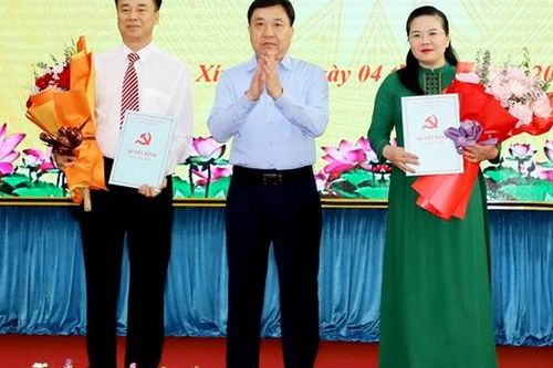 Chỉ định nữ Bí thư Huyện ủy; bổ nhiệm tân Giám đốc Sở