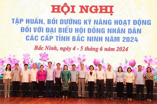 Bắc Ninh tập huấn, bồi dưỡng kỹ năng hoạt động cho hơn 300 đại biểu hội đồng nhân dân các cấp