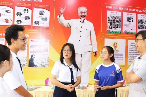 Kỷ niệm 113 năm Ngày Bác Hồ ra đi tìm đường cứu nước (5-6-1911 - 5-6-2024): Từ chuyến tàu lịch sử đến chuyến tàu thời đại mới