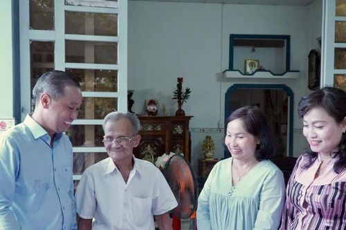 Lãnh đạo TPHCM thăm, chúc thọ người cao tuổi