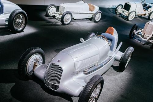 Mercedes-Benz W25 - 'mũi tên bạc' đã chính thức bước sang tuổi 90