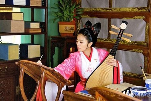 Cảm động chuyện tình hoàng đế và kỹ nữ