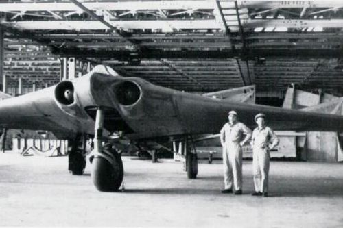 Những vũ khí tối tân được trùm phát xít Hitler tin 'làm nên chuyện'