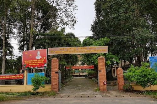 TPHCM: UBND xã Phú Mỹ Hưng chỉ định 4 gói thầu cho Cty Quốc Linh