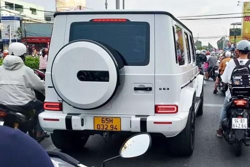 Đại gia Cần Thơ gắn biển dịch vụ cho Mercedes-AMG G63 hơn 10 tỷ