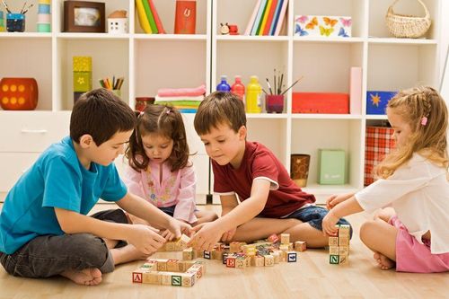 Nuôi dạy con trở thành đứa bé hiểu chuyện: Hành trình vun đắp yêu thương