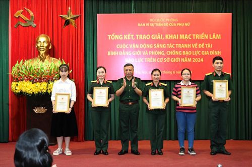 Trao giải Cuộc vận động sáng tác tranh về bình đẳng giới và phòng, chống bạo lực gia đình