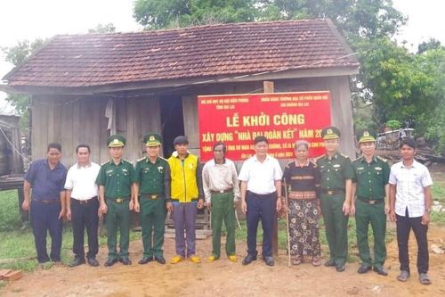 Khởi công xây dựng và trao nhà 'Đại đoàn kết' tặng hộ nghèo trên khu vực biên giới