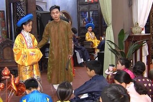 Lan tỏa tình yêu trang phục dân tộc đến trẻ nhỏ