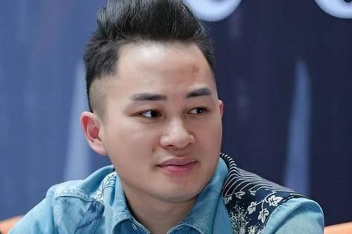 Tùng Dương lên tiếng khi Hà Trần nhận xét 'không biết xấu hổ'