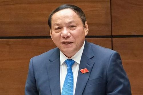 Quốc hội chất vấn Bộ trưởng Văn hóa, Thể thao và Du lịch Nguyễn Văn Hùng