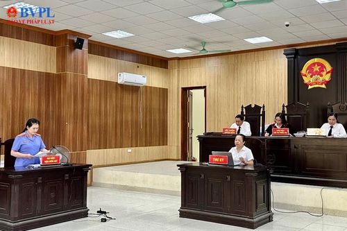 Tòa phúc thẩm chấp nhận kháng nghị của Viện kiểm sát, hủy bản án sơ thẩm