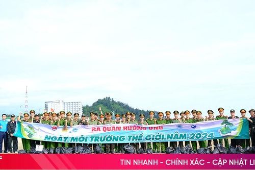 Ra quân làm sạch biển hưởng ứng Ngày Môi trường thế giới