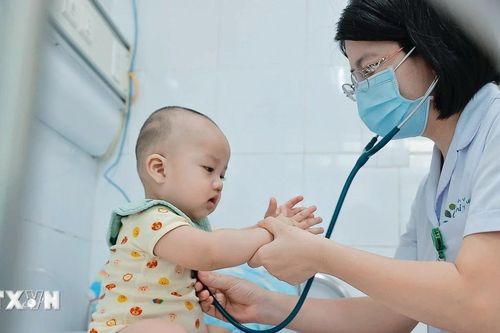 Bệnh tay chân miệng có thể gây ra những biến chứng nguy hiểm nào?